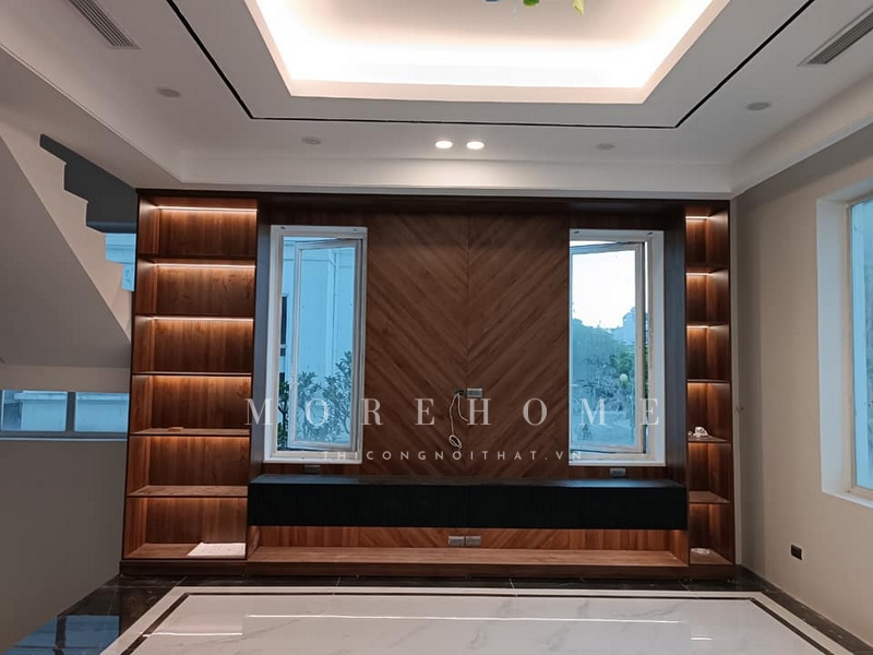 Việc thi công một kệ tivi treo tường có tính tiện nghi, sang trọng, không gian gọn gàng và thẩm mỹ cao.